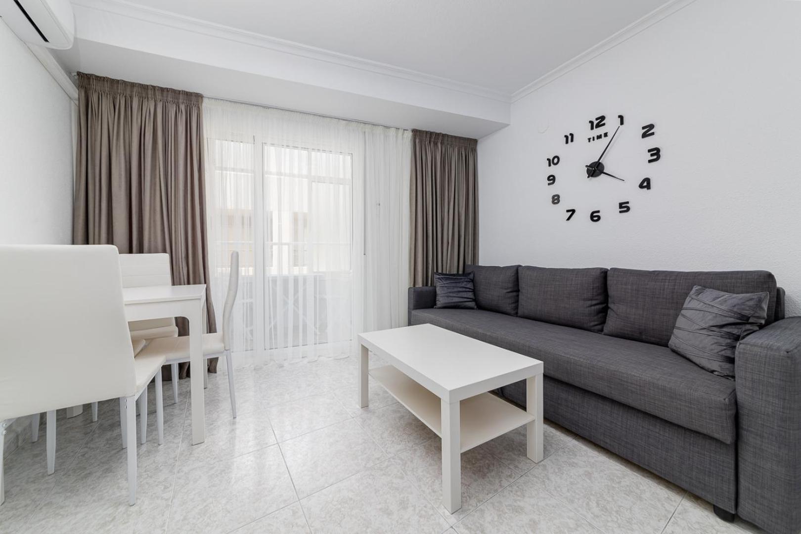 Calle Concordia 86, Two Bedroom Apartment, Up To 6 Guests, Near Del Cura Beach,Supermarket Mercadona And Central Bus Station Torrevieja Kültér fotó